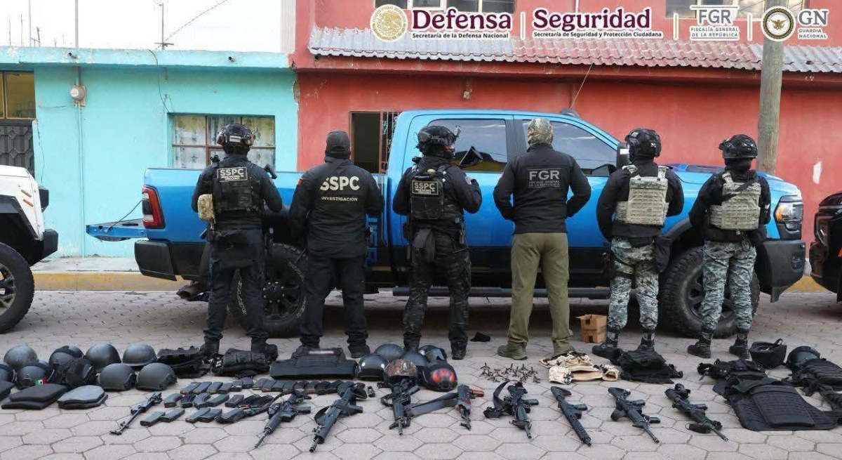 ¡De Escándalo! Operativo Enjambre en Esperanza, Puebla, Deja Nueve Detenidos, Incluyendo al Alcalde y a la Exdirectora de Seguridad