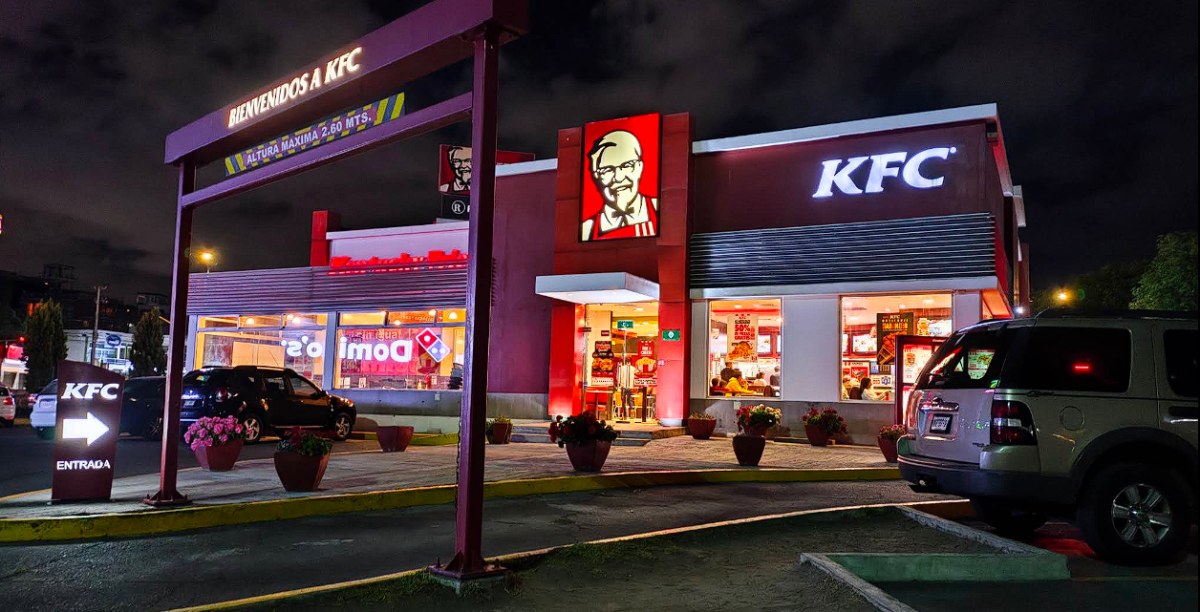 Tragedia en Plaza San Diego! Muere bebé por aparente broncoaspiración al interior de un restaurante KFC en San Pedro Cholula